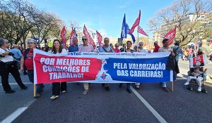 04_21_manif_thumb